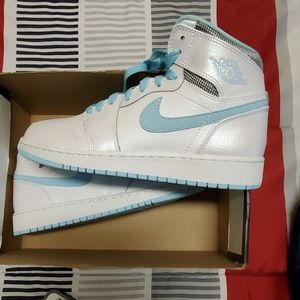 Jordan Shoes - WOMENS 7.5Y shoes Jordan Shoes - WOMENS 7.5Y shoes